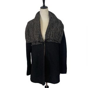 Sarah Pacini Women's Black and Gray Sweater